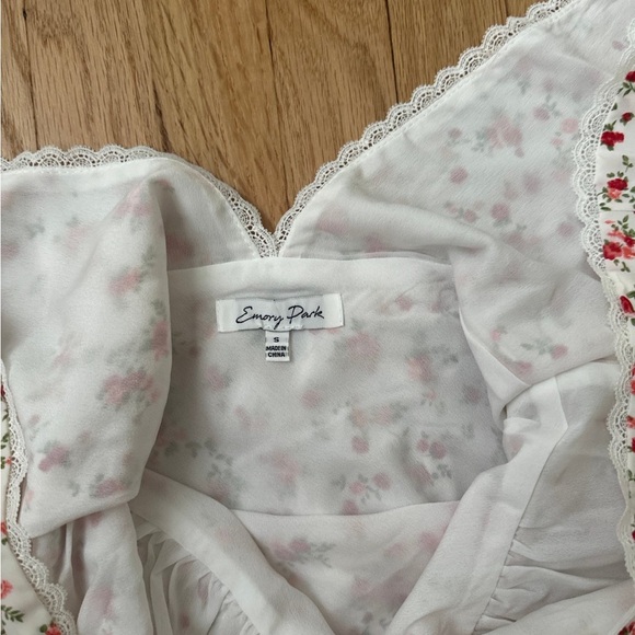 Emory Park White Floral Mini Dress - Picture 3 of 4